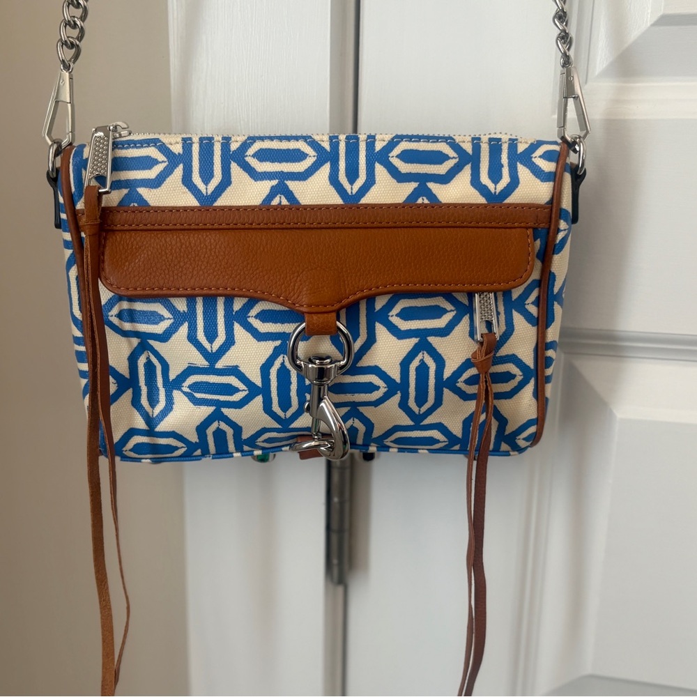 Rebecca Minkoff shoulder/crossbody bag
In almost new condition